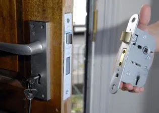 Aqua Locksmith Store New York, NY 212-457-2526 - 6-Locks-Replace